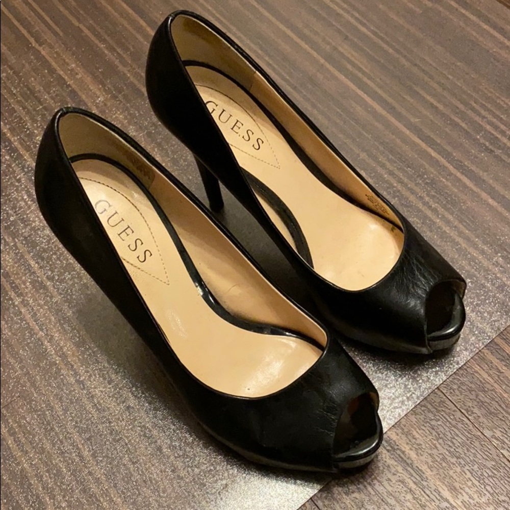 Leather peep toe pumps